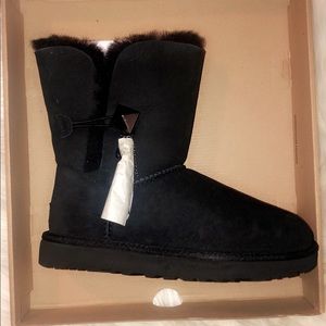 Brand new black Uggs size 7